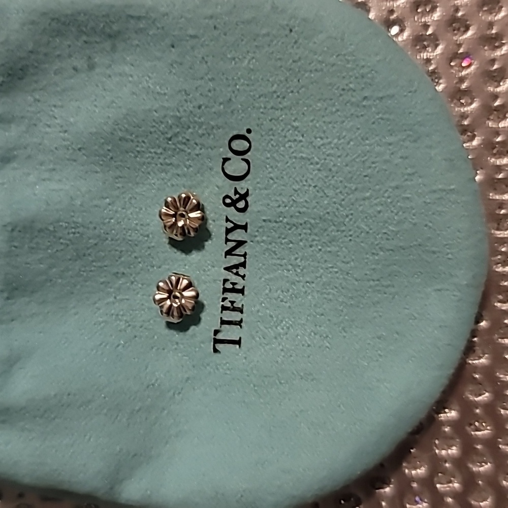 💙Beautiful Tiffany & Co. Flower Earring Backs💙 - Picture 2 of 8